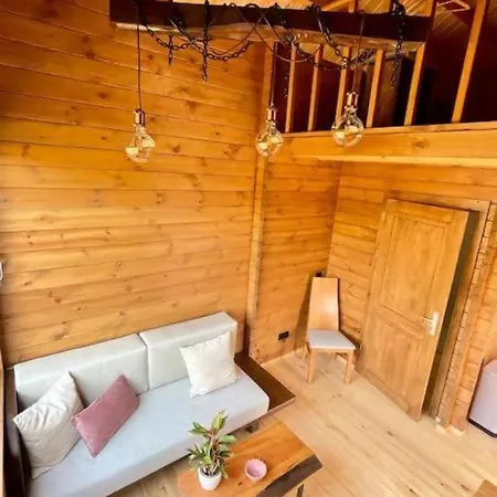 Glamping Mountain Eco Shelter 8